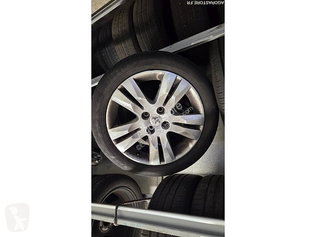 Коммерческий автомобиль