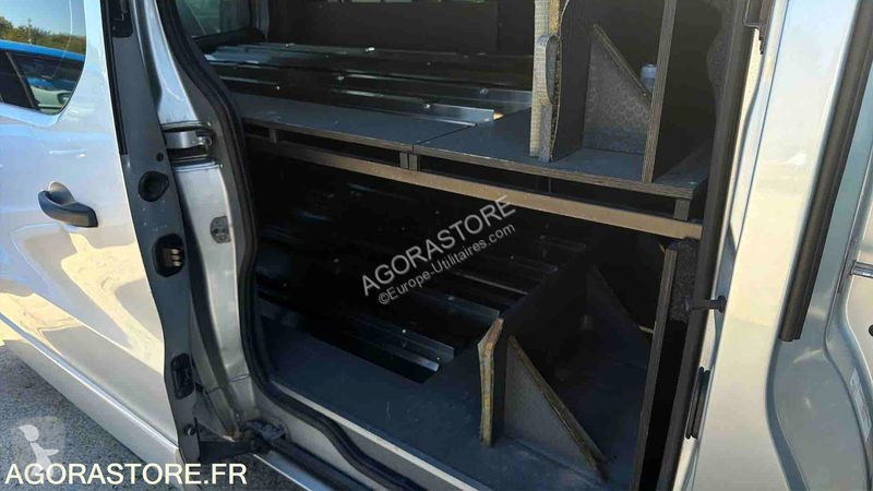 Samochód dostawczy Opel VIVARO