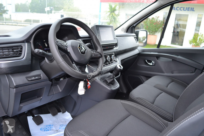 Véhicule utilitaire Renault  L2H1 2.0 dCi 130Ch...
