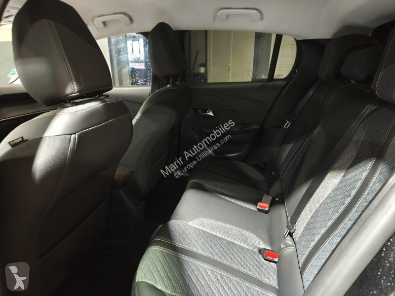 Autoutilitară Peugeot 208