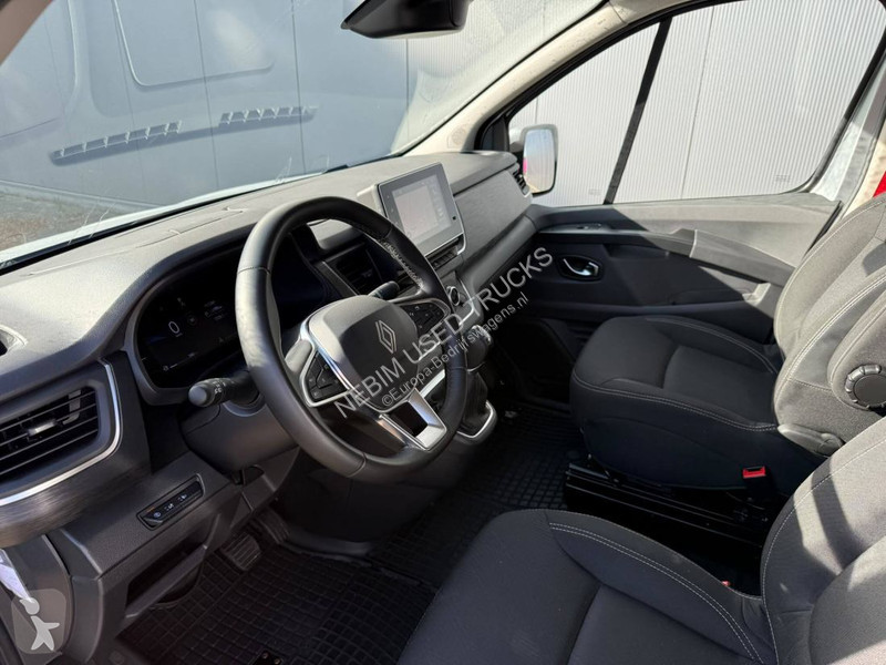 Autoutilitară Renault - Exclusive DOUBLE CABIN...