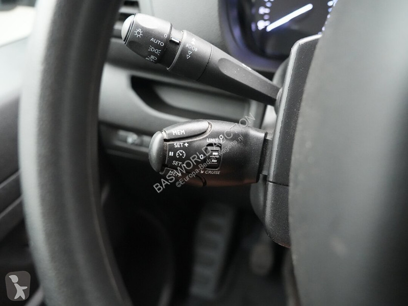 Autoutilitară Opel 145PK