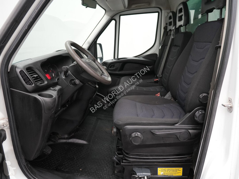 عربة نفعية Iveco 35C18