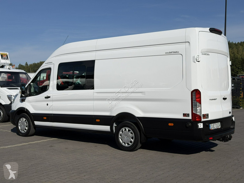 Samochód dostawczy Ford
