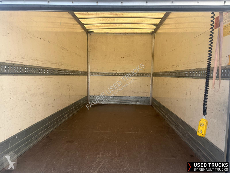 Véhicule utilitaire Renault