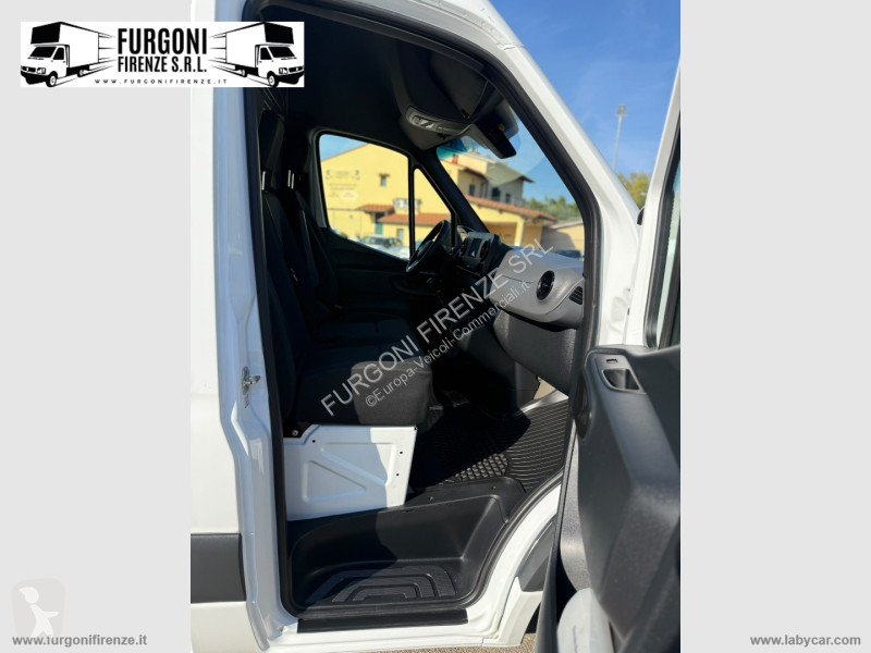 عربة نفعية Mercedes F32/30 214CDI TN Furg. Pro