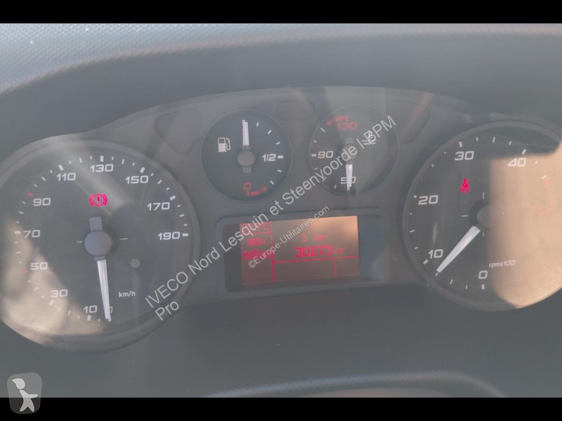 عربة نفعية Iveco CCb 35C16H empattement 4100...