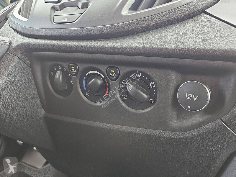 Autoutilitară Ford