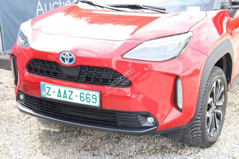 عربة نفعية Toyota