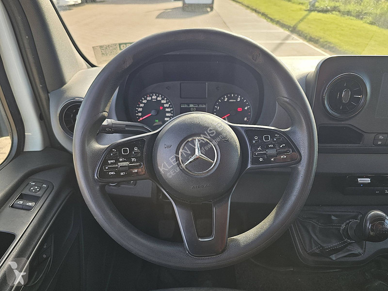 Autoutilitară Mercedes 314