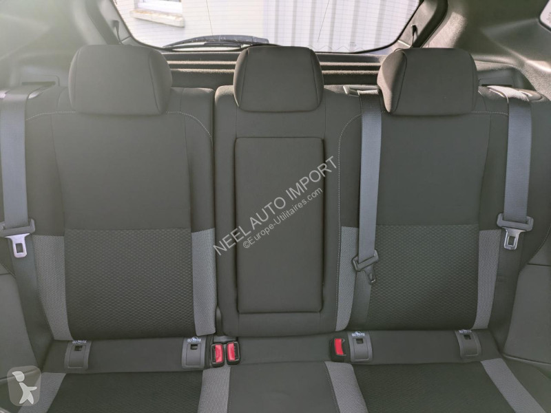 Лекотоварен автомобил Nissan