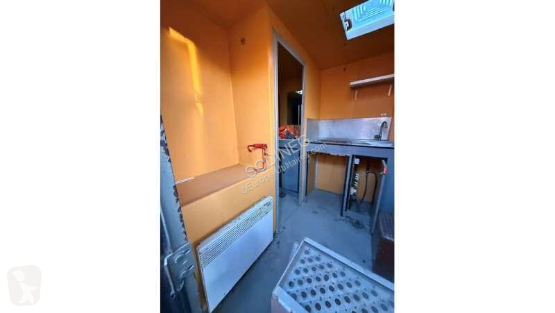 Matériel de chantier JCR  STYLBOX 4500VR SUR BERCE