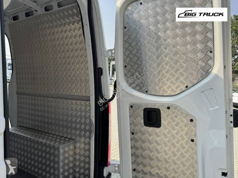 Veículo utilitário Mercedes 214 CDI