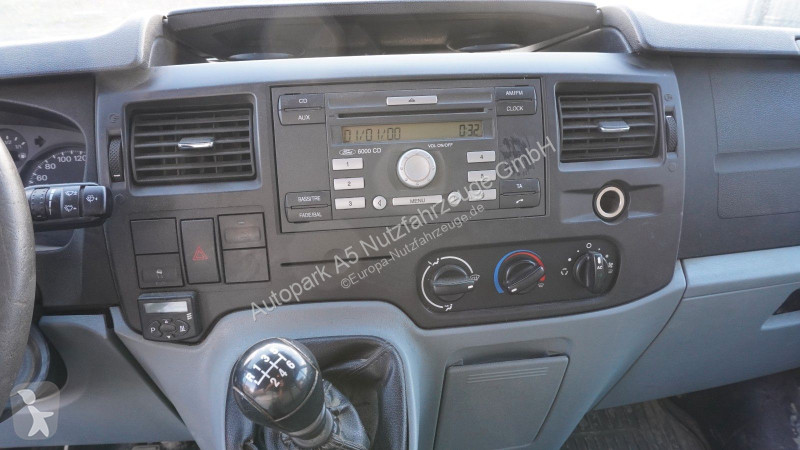 Véhicule utilitaire Ford FT 350 TDCi Doka...
