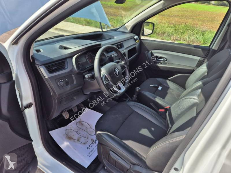 Véhicule utilitaire Renault DCI 95