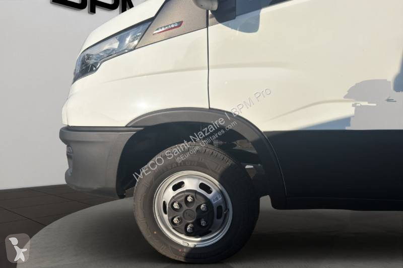 Iveco 35C16H van