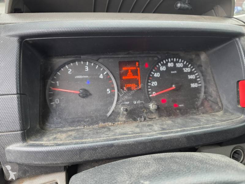 Véhicule utilitaire Nissan