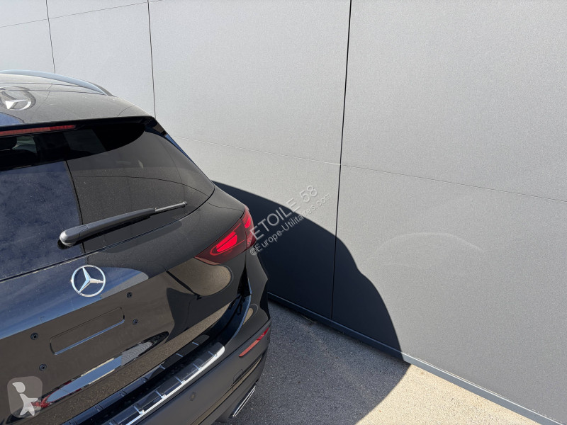 Véhicule utilitaire Mercedes GLA 180 7G-DCT