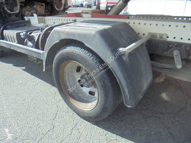 Véhicule utilitaire Renault 130 2.5 DCI