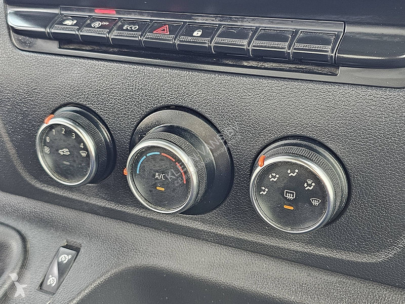 Véhicule utilitaire Renault 2.3 DCI 145 DC DL...