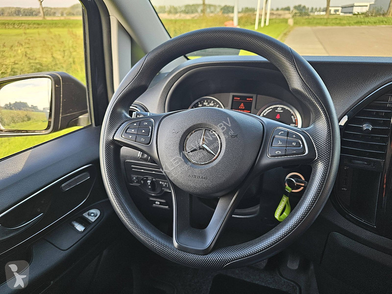 Véhicule utilitaire Mercedes L2 Bumpers-Kleur...