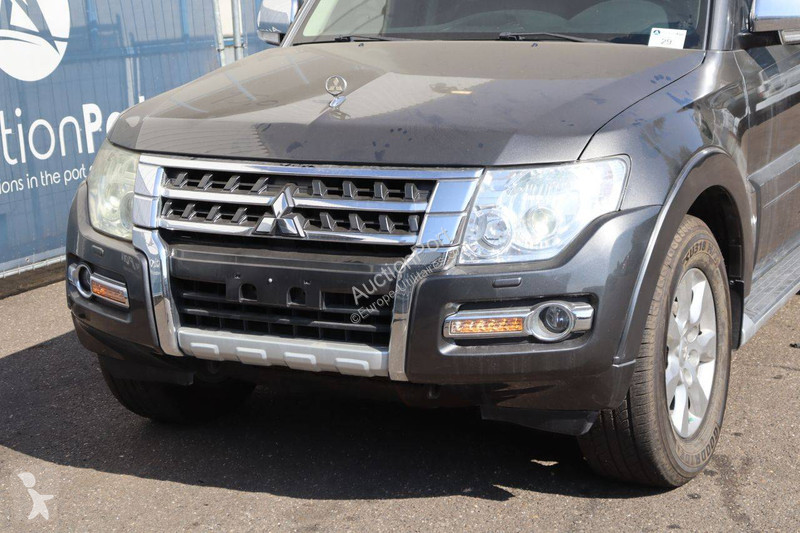 Véhicule utilitaire Mitsubishi