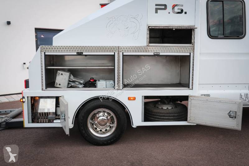 Véhicule utilitaire Iveco 70C17