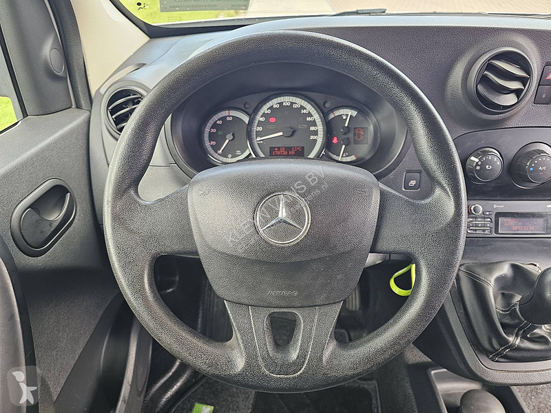 Véhicule utilitaire Mercedes 109 CDI XL ac...