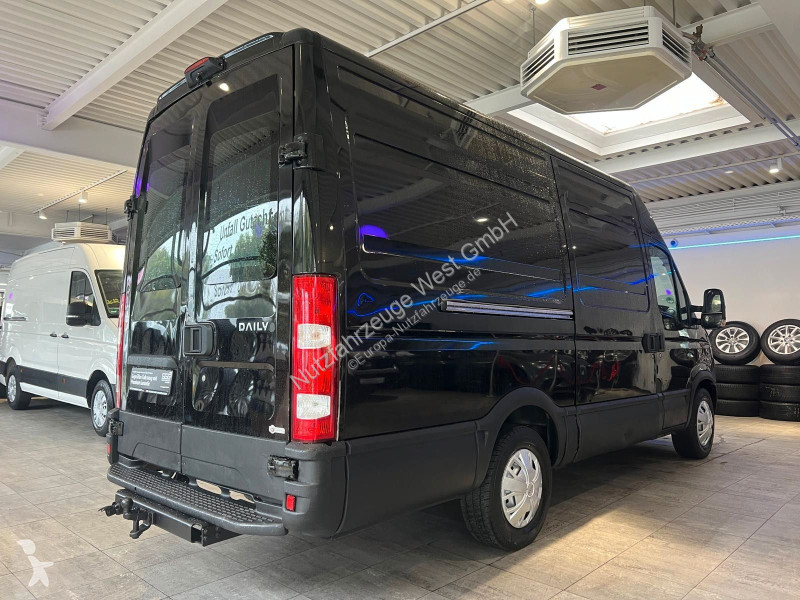 Užitkové vozidlo Iveco 35S17...