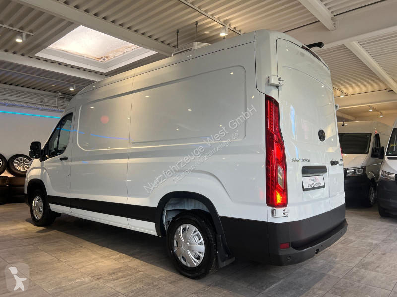 Véhicule utilitaire Maxus 9...