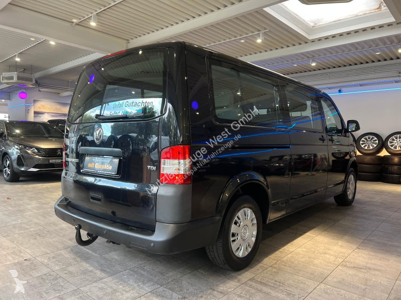 Véhicule utilitaire Volkswagen T5...