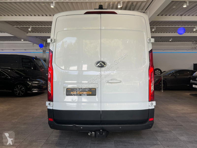 Véhicule utilitaire Maxus 9 L3H2...