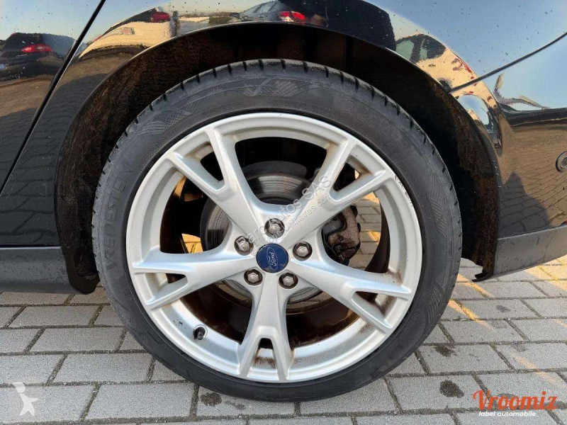 Véhicule utilitaire Ford