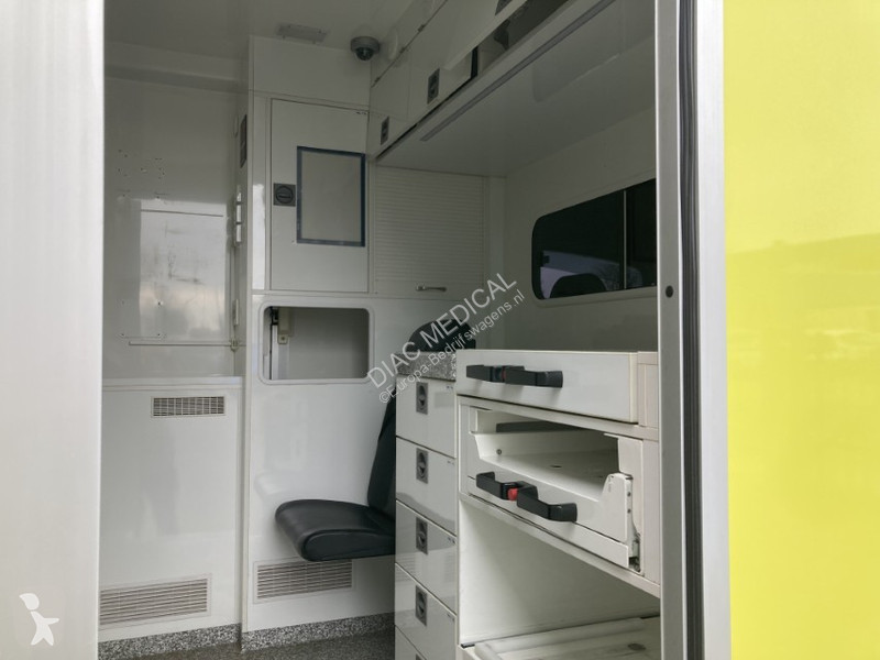 Véhicule utilitaire Mercedes Container 319 CDI...