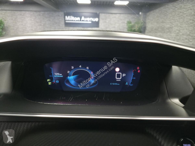 Véhicule utilitaire Peugeot 1.2i PureTech 12V -...