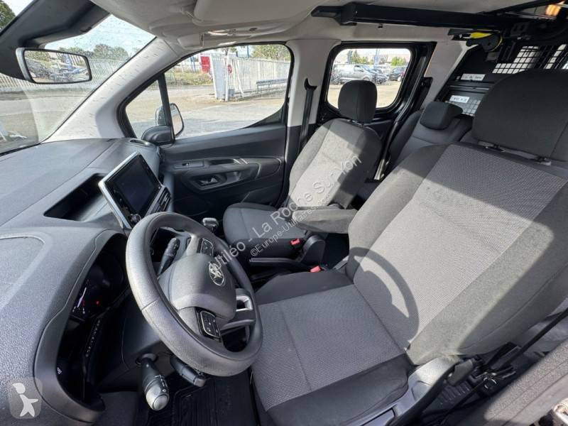 Véhicule utilitaire Toyota LONG 1.5L 100CH...
