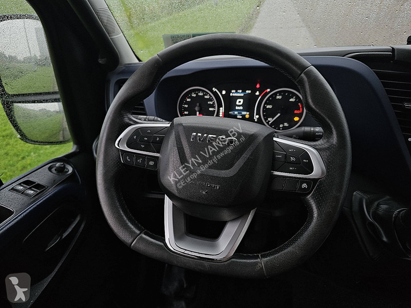 Véhicule utilitaire Iveco 35C18 kipper ac aut...