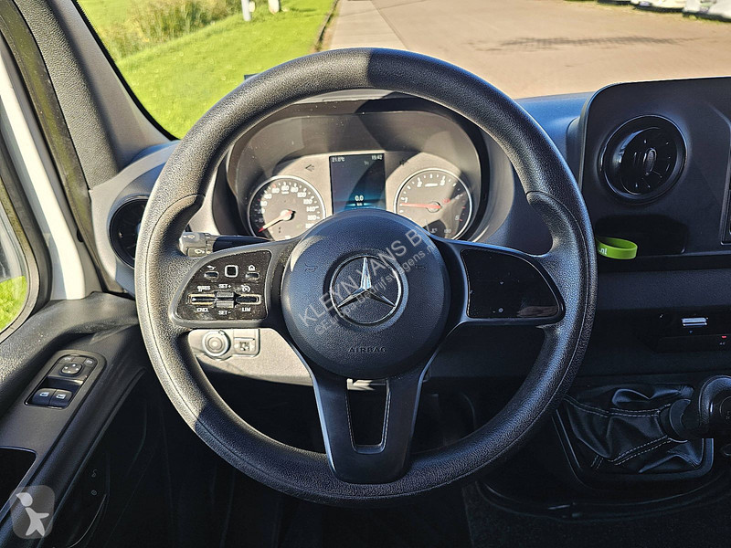Véhicule utilitaire Mercedes 316 L3H2 Maxi...