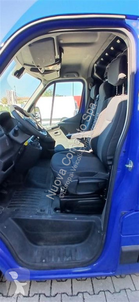 Véhicule utilitaire Renault III 2019