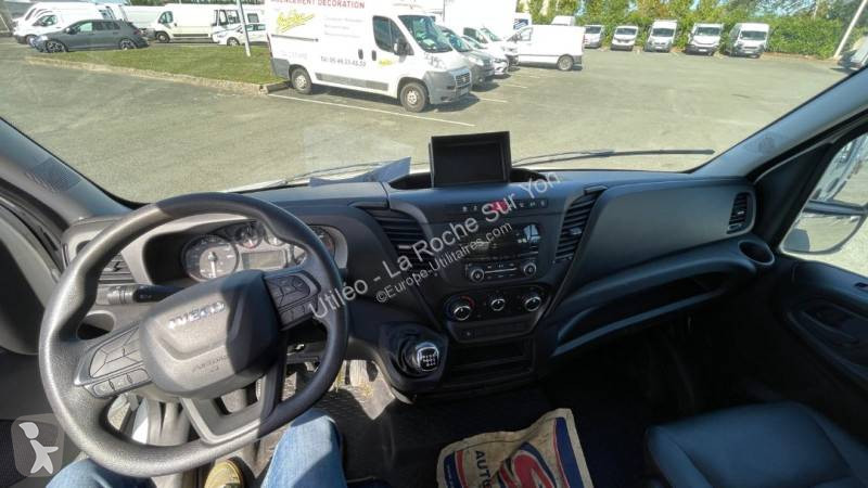 Véhicule utilitaire Iveco 35C16