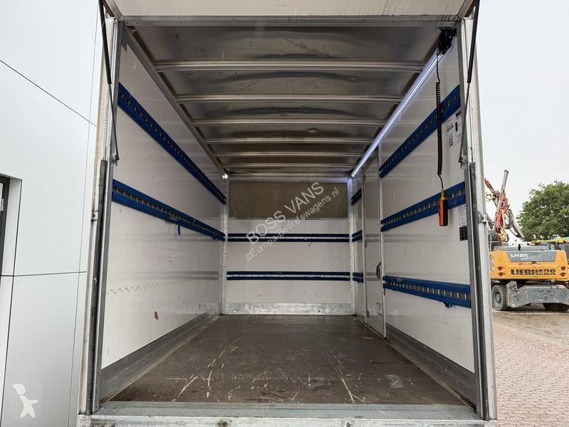 Véhicule utilitaire Mercedes 515 1.9 CDI 150PK