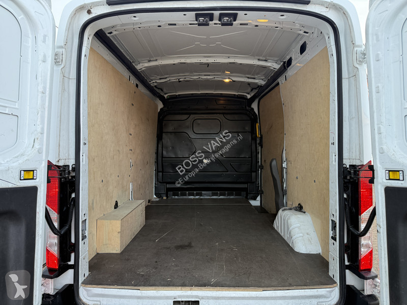 Véhicule utilitaire Ford e 68kWh 184PK E-