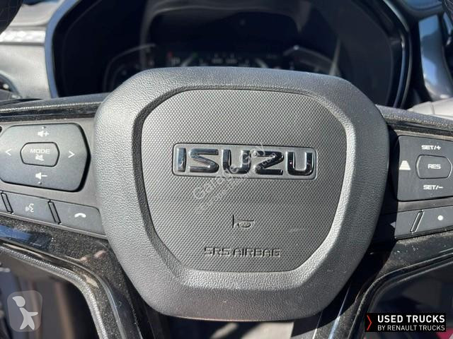 Véhicule utilitaire Isuzu