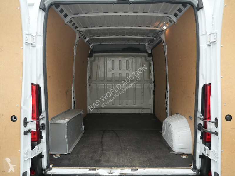 Véhicule utilitaire Opel 140PK