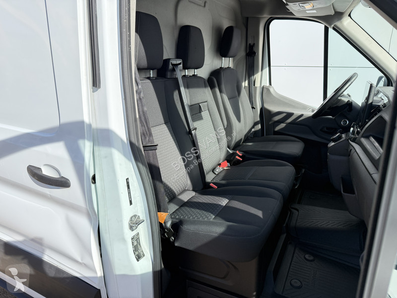 Véhicule utilitaire Ford e 68kWh 184PK E-
