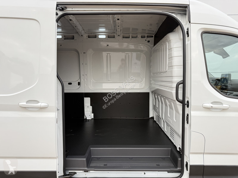 Véhicule utilitaire Maxus e 9 72kWh 204PK e 9
