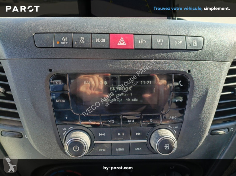 Véhicule utilitaire Iveco 35C16H empattement...