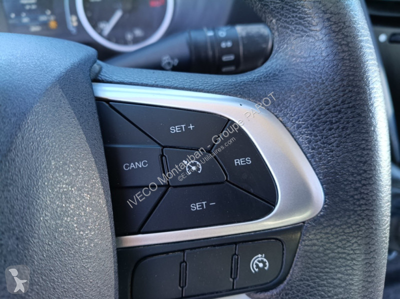 Véhicule utilitaire Iveco 35C14 Empattement...