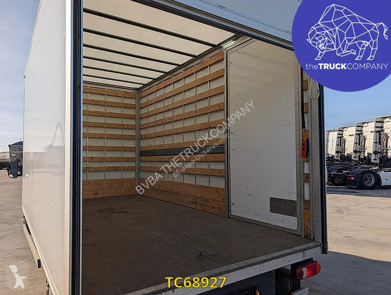 Véhicule utilitaire Renault 2.3 DCI KOFFER MET...