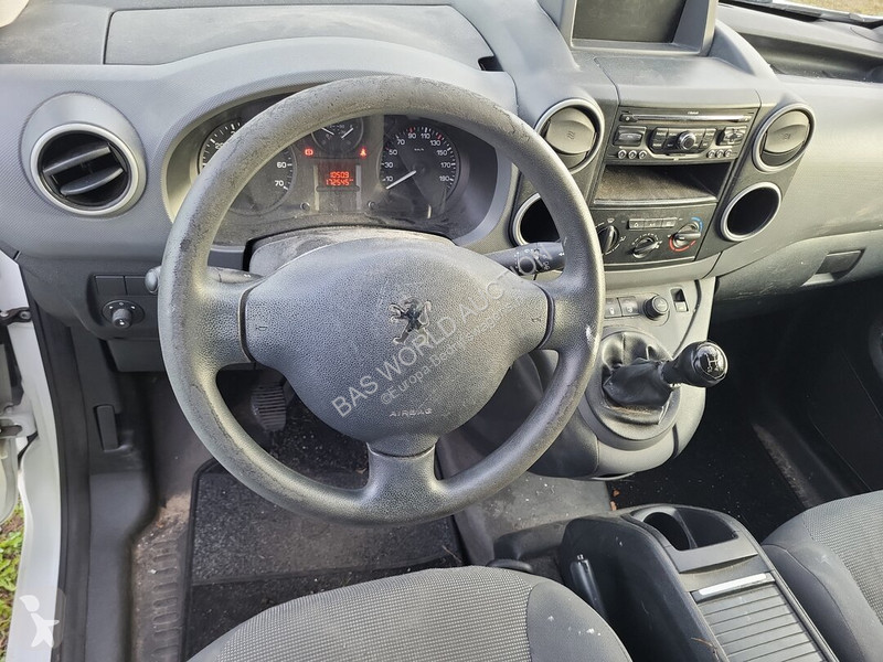 Véhicule utilitaire Peugeot 90pk